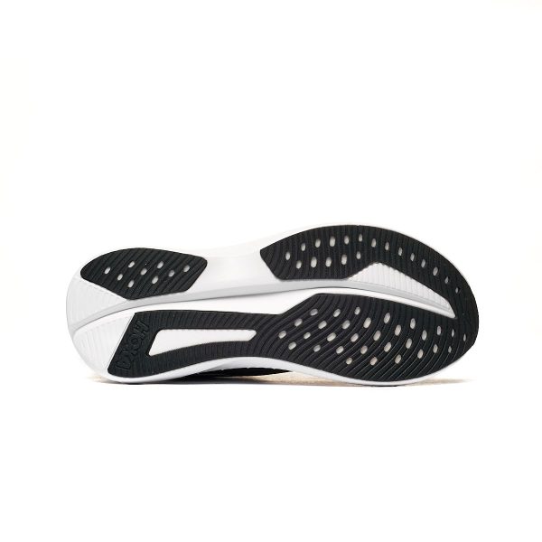 Hoka Mach 6 1147810-BWHT