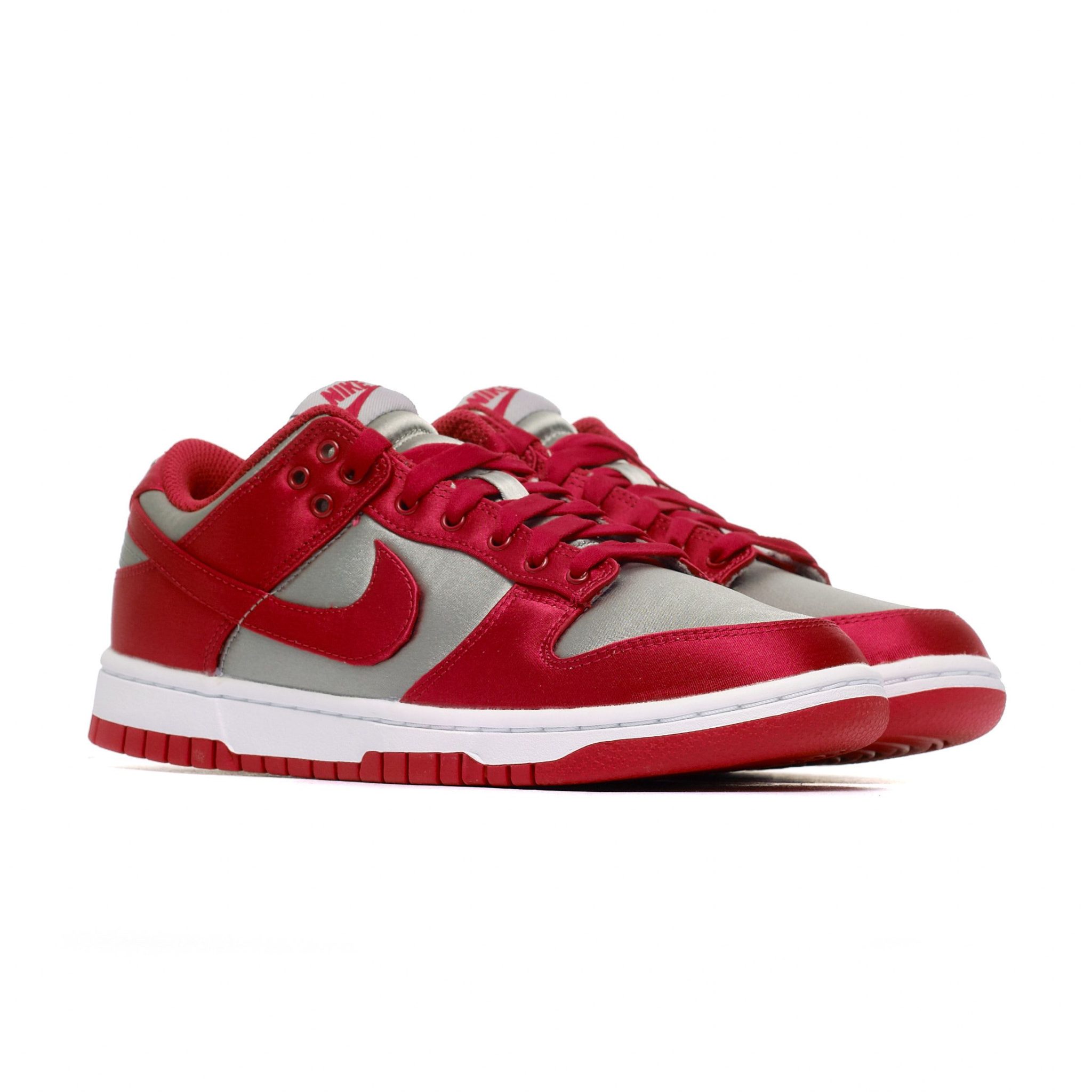 Nike Dunk Low UNLV Satin DX5931-001 - obrazek 2