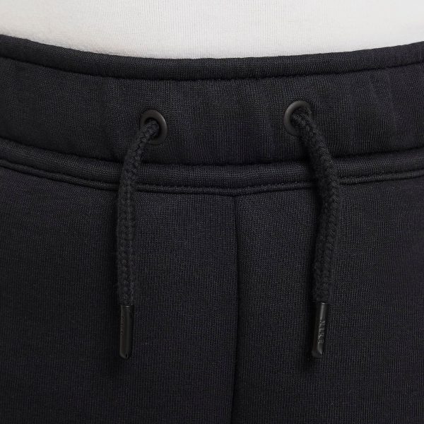 Nike B NSW TECH FC SHORT BOYS FD3289-010