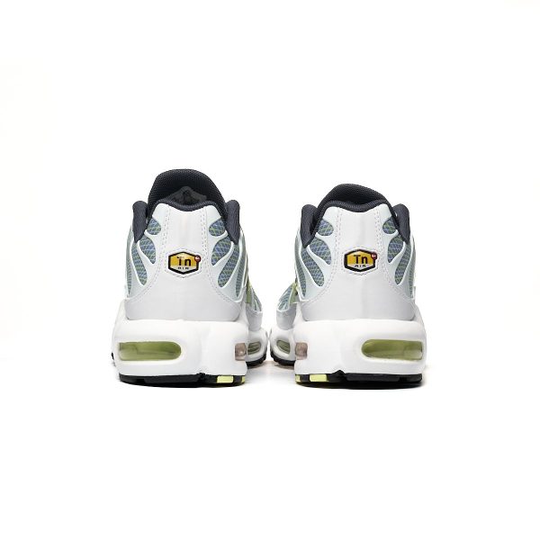 Nike AIR MAX PLUS HV6227-001