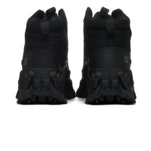 CAT INTRUDER P111559