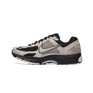 Nike ZOOM VOMERO 5 MET