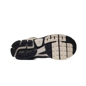 Nike ZOOM VOMERO 5 MET