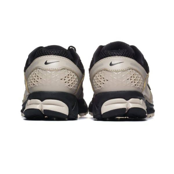 Nike ZOOM VOMERO 5 MET