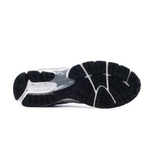 New Balance M2002RST