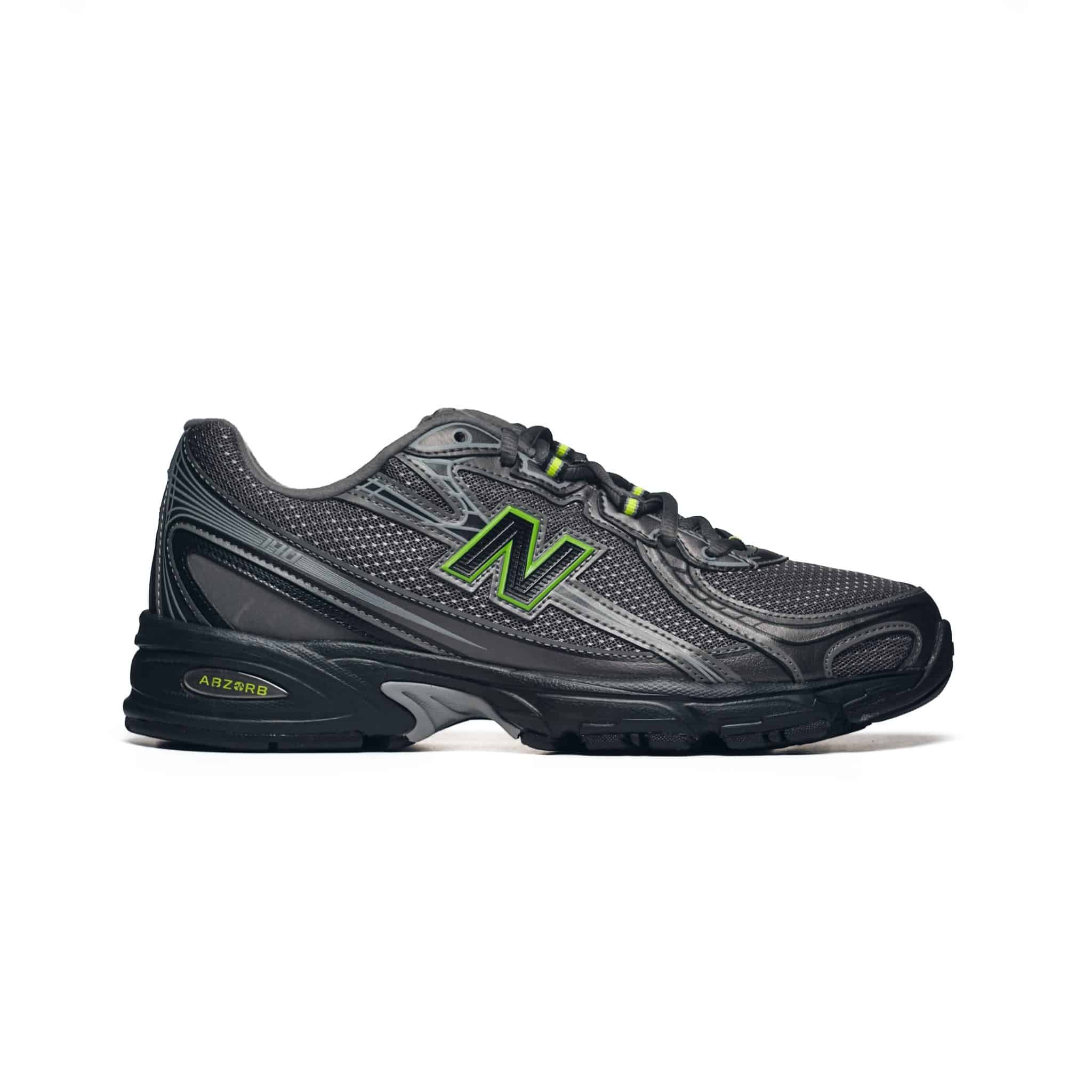 New Balance U7404CA